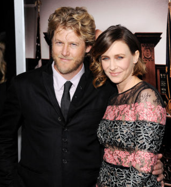 vera farmiga husband