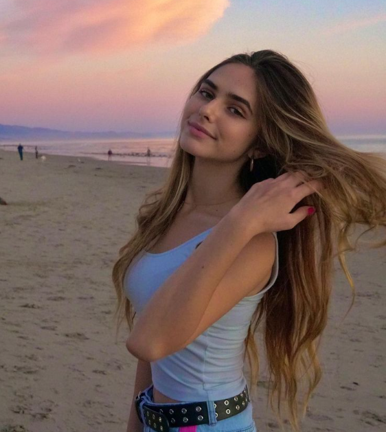 Ashley Puzemis Age, Height, Weight, Career, Net Worth And More