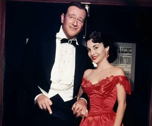 John Wayne Wife, Height, Weight, Net Worth, Age, Career And Full Bio