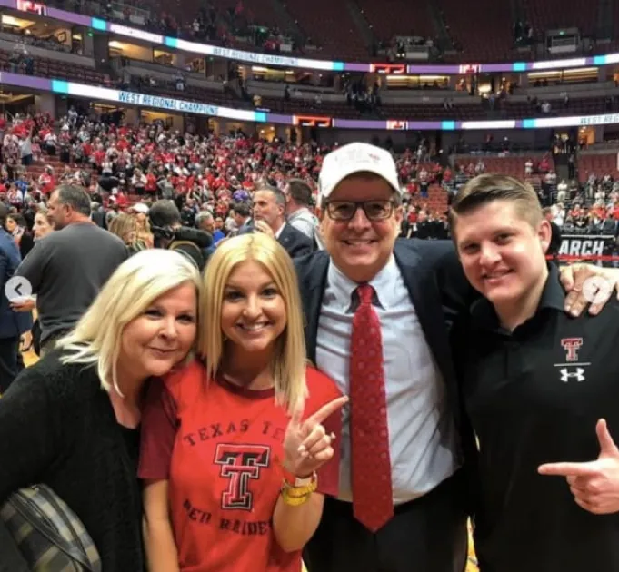 Mark Adams' Wife, Age, Height, Weight, Net Worth, Career, And Full Bio