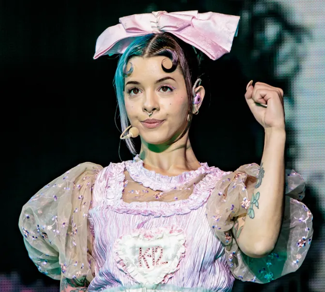 Melanie Martinez Ethnicity, Height, Weight, Net Worth, Age, Career And Full Bio