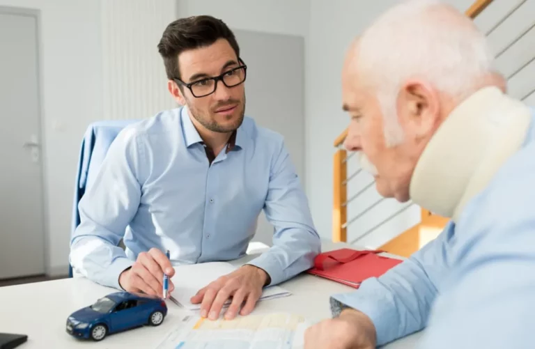 Key Benefits of Hiring a Local Accident Lawyer